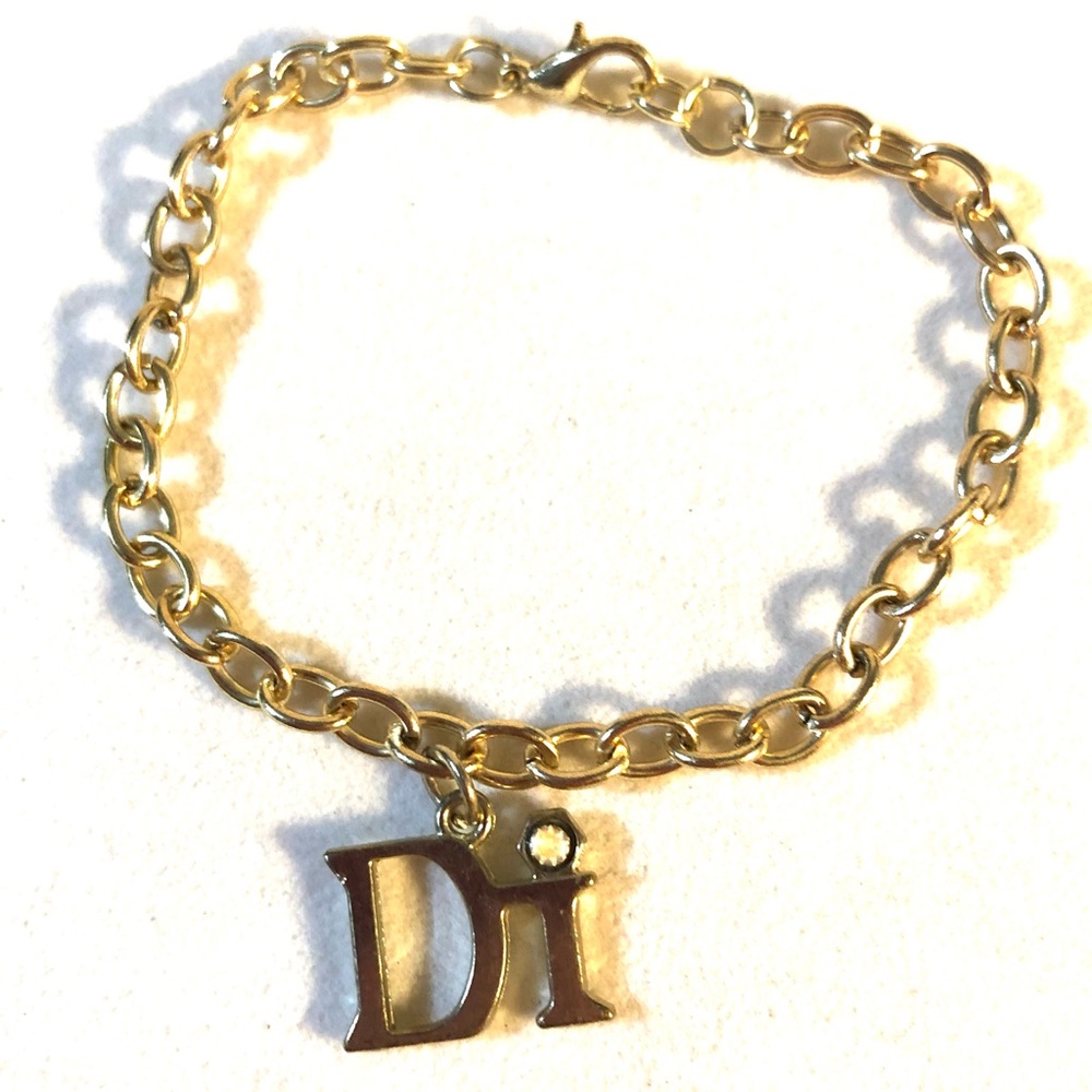 Vintage Diamonds International DI Gold Tone Charm Bracelet 7.25”
